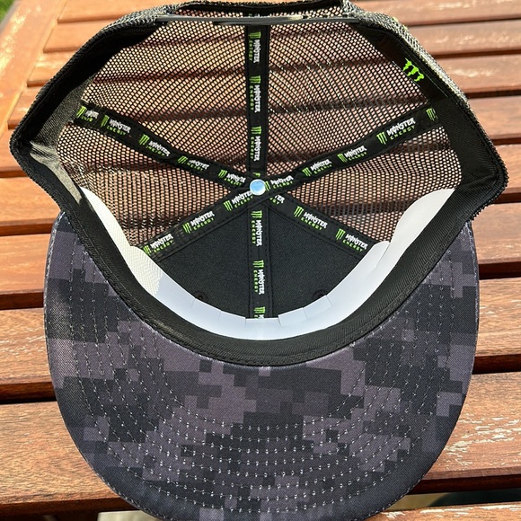 Monster Energy SnapBack Athlete Hat - Picture 5 of 5
